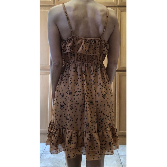 Adorable dress with spaghetti strap! - Picture 2 of 3